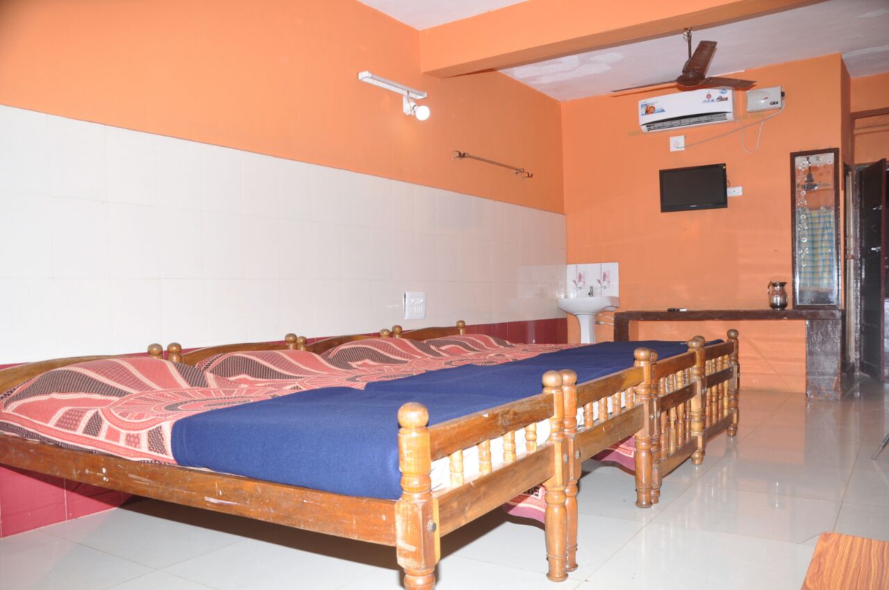 Yamuna Vihar Tourist Home