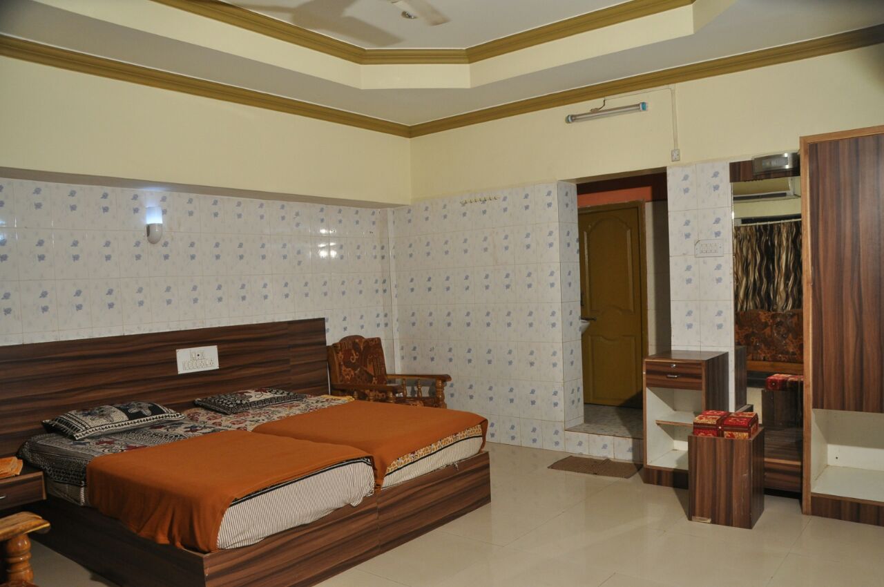 Yamuna Vihar Tourist Home